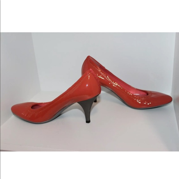PRADA CORAL PATENT Leather Pumps Classic Heels - Picture 2 of 8